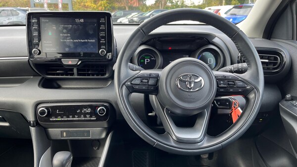 Used Toyota Yaris 2022 for sale - 76138367: Photo 6