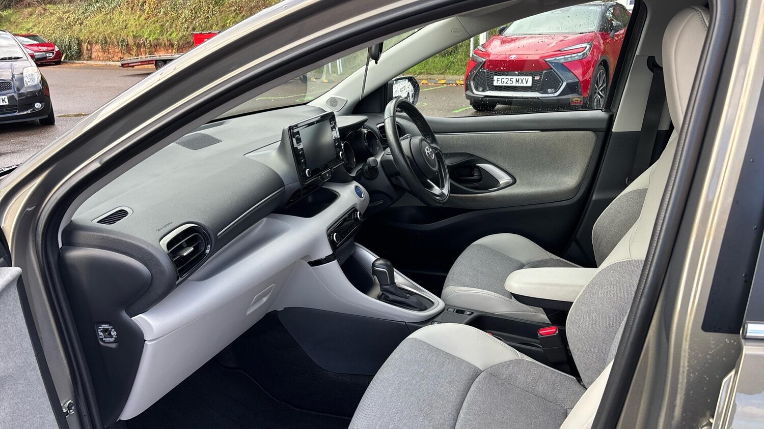 Used Toyota Yaris 2022 for sale - 76735309: Photo 10