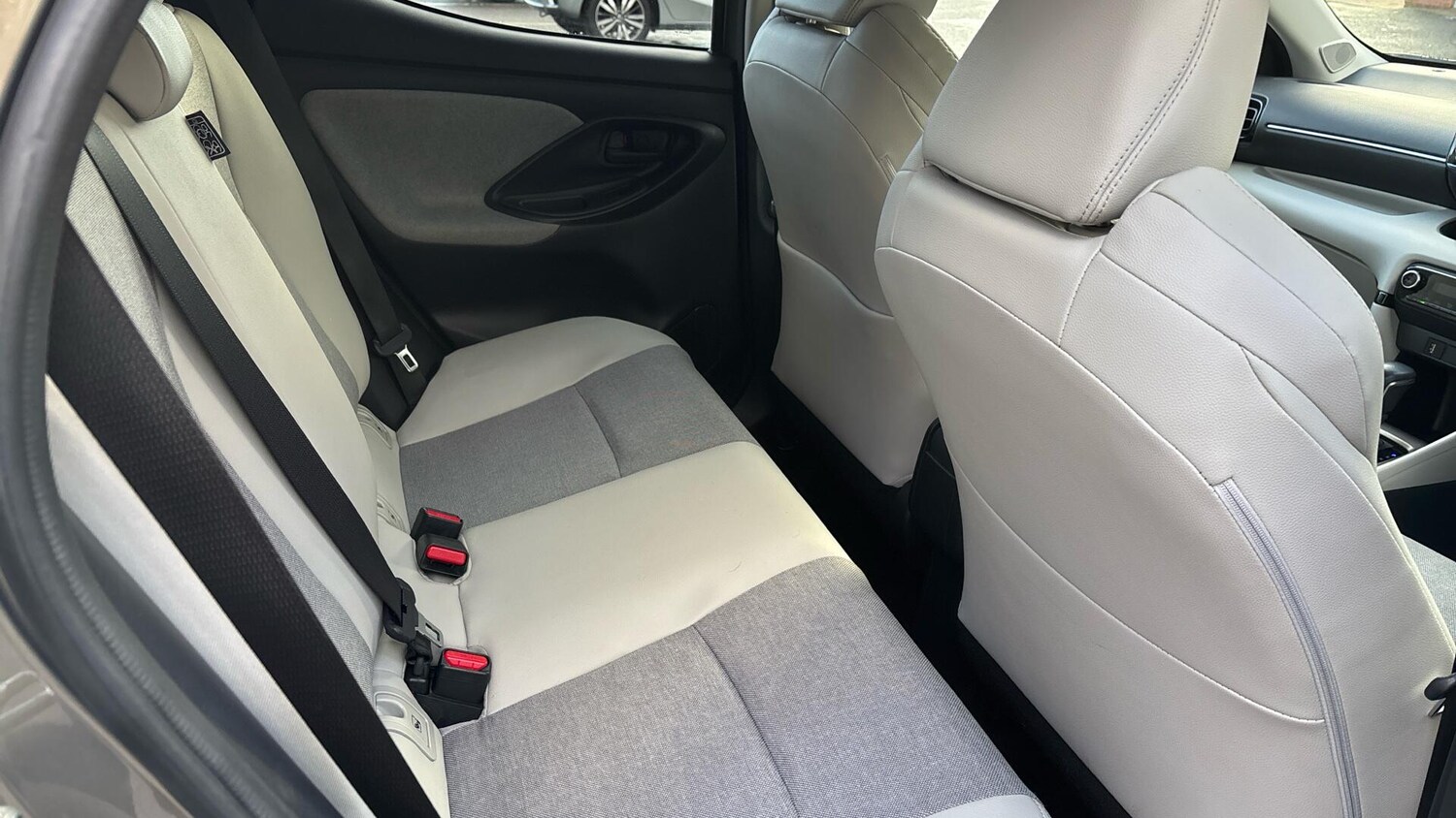 Used Toyota Yaris 2022 for sale - 76735309: Photo 12