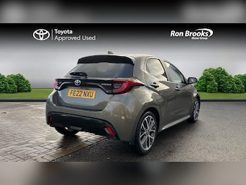 Used Toyota Yaris 2022 for sale - 76735309: Photo