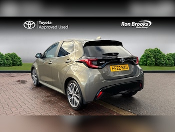 Used Toyota Yaris 2022 for sale - 76735309: Photo