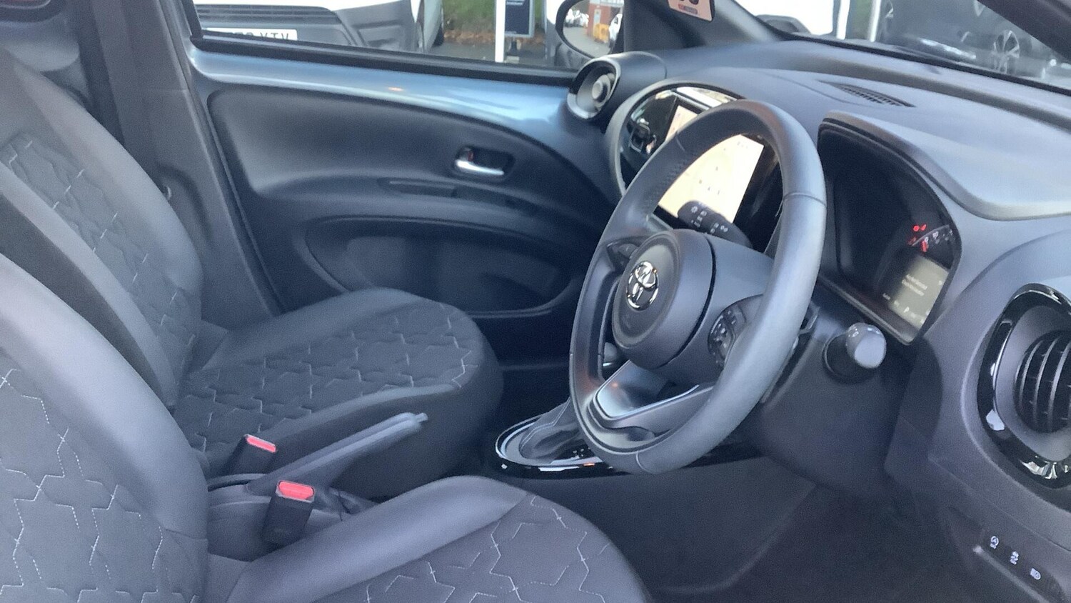 Used Toyota Aygo X 2024 for sale - 76965008: Photo 11