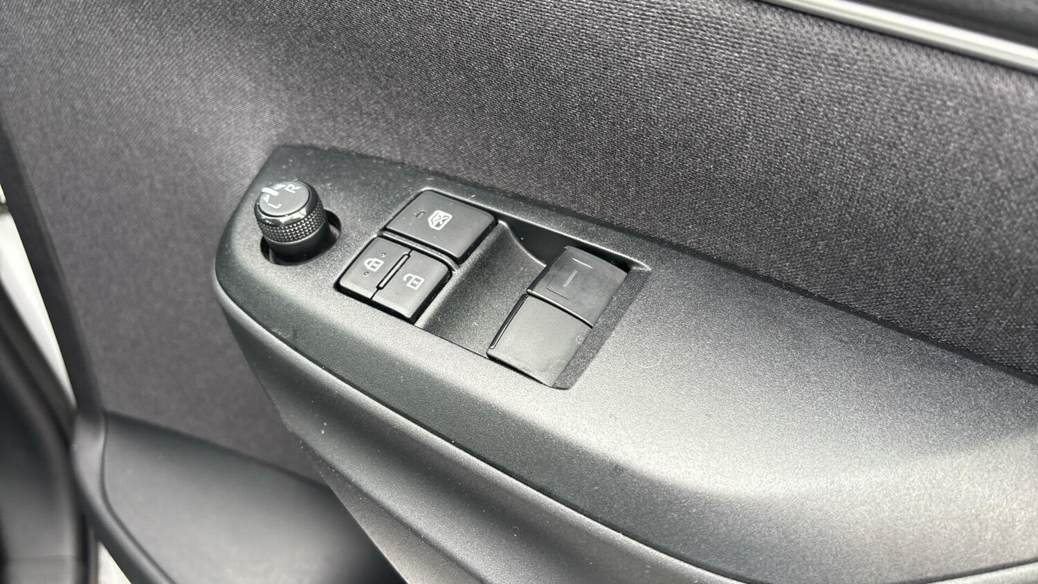 Used Toyota Yaris 2023 for sale - 76251445: Photo 23