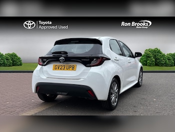 Used Toyota Yaris 2023 for sale - 76251445: Photo