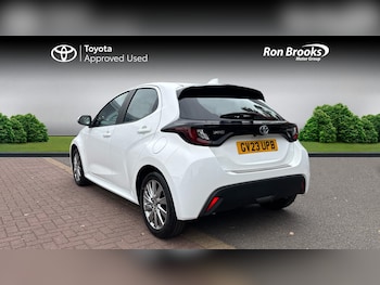 Used Toyota Yaris 2023 for sale - 76251445: Photo
