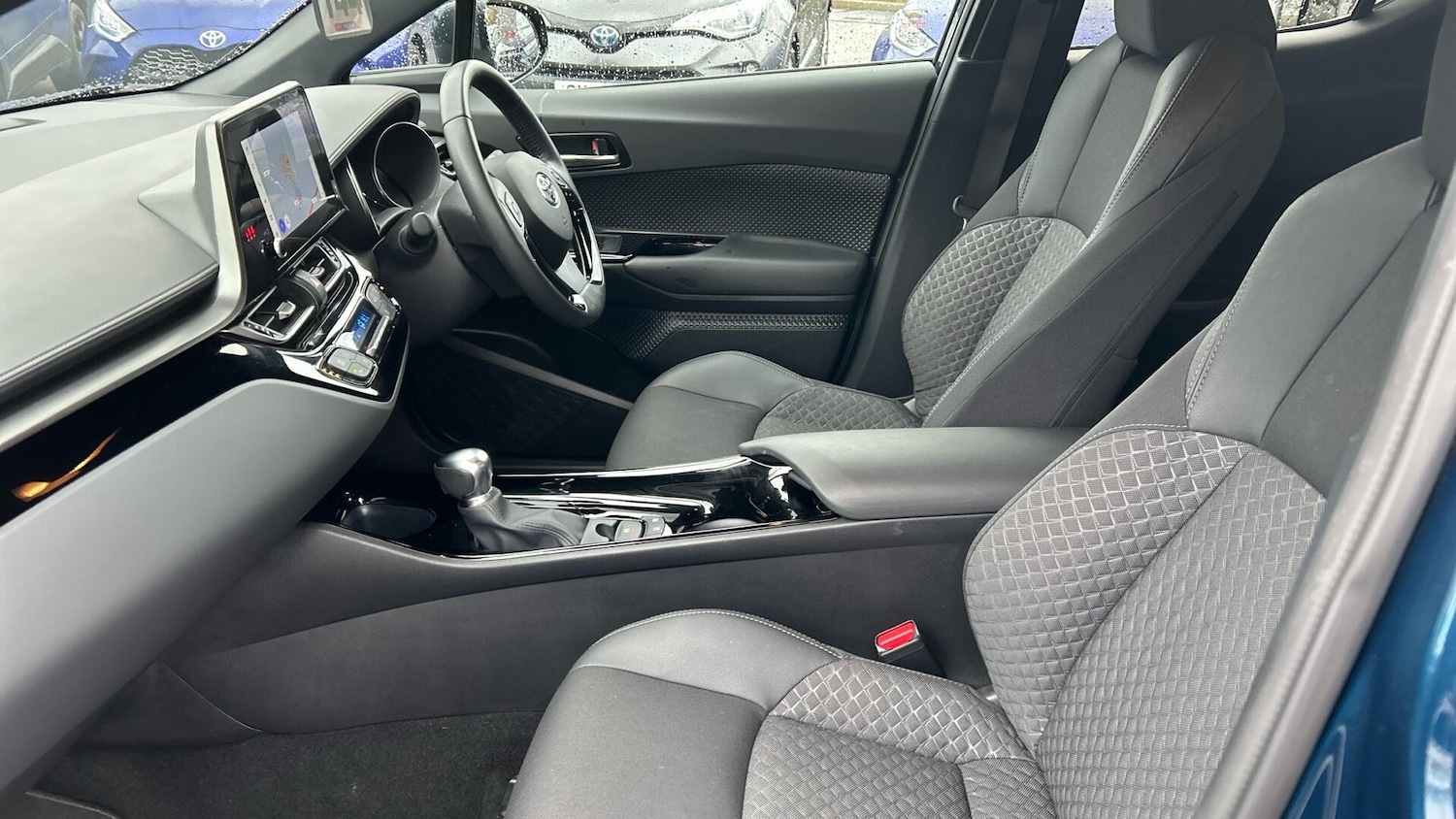 Used Toyota C-HR 2023 for sale - 76752837: Photo 10