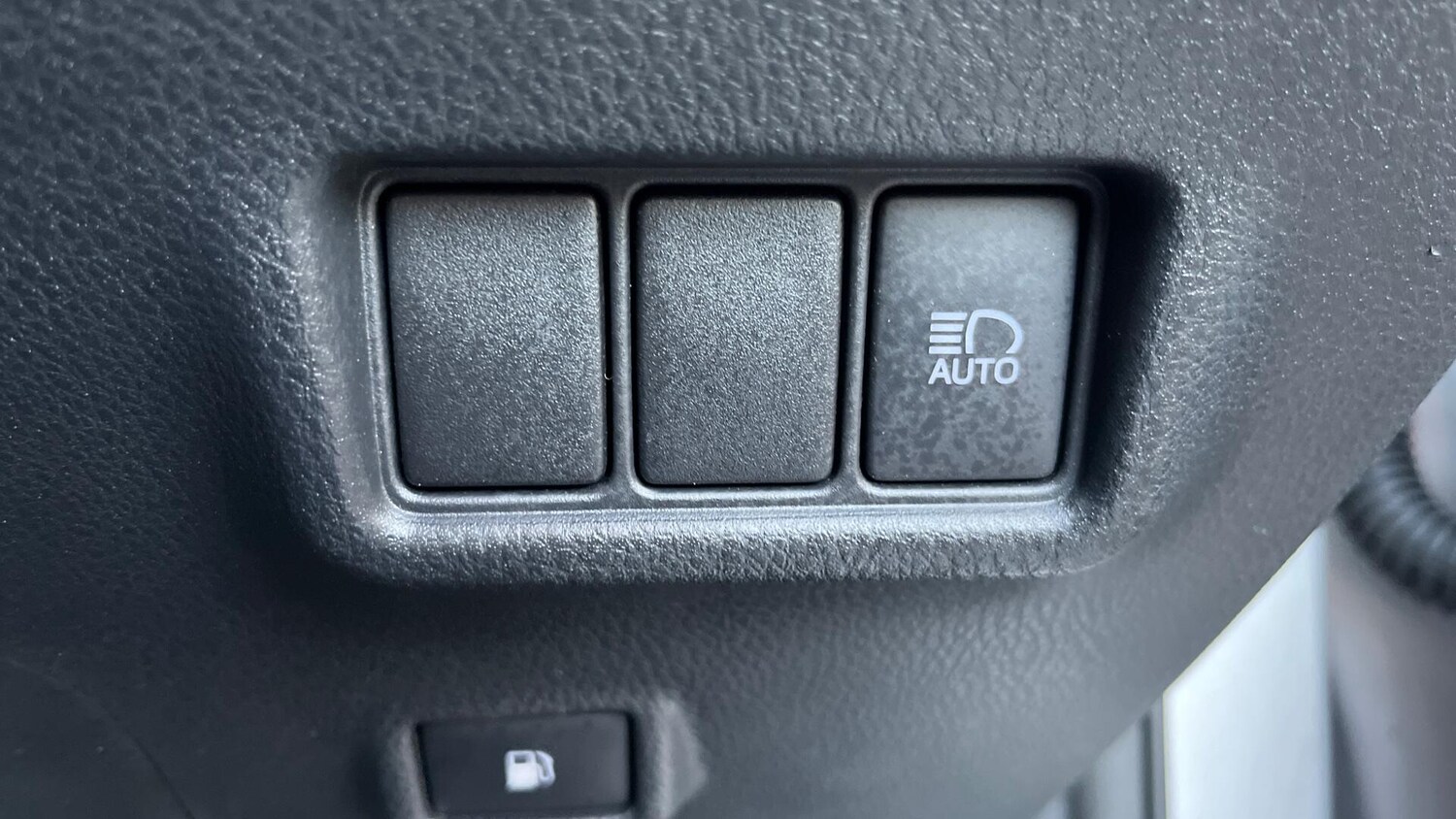 Used Toyota C-HR 2021 for sale - 76735310: Photo 21