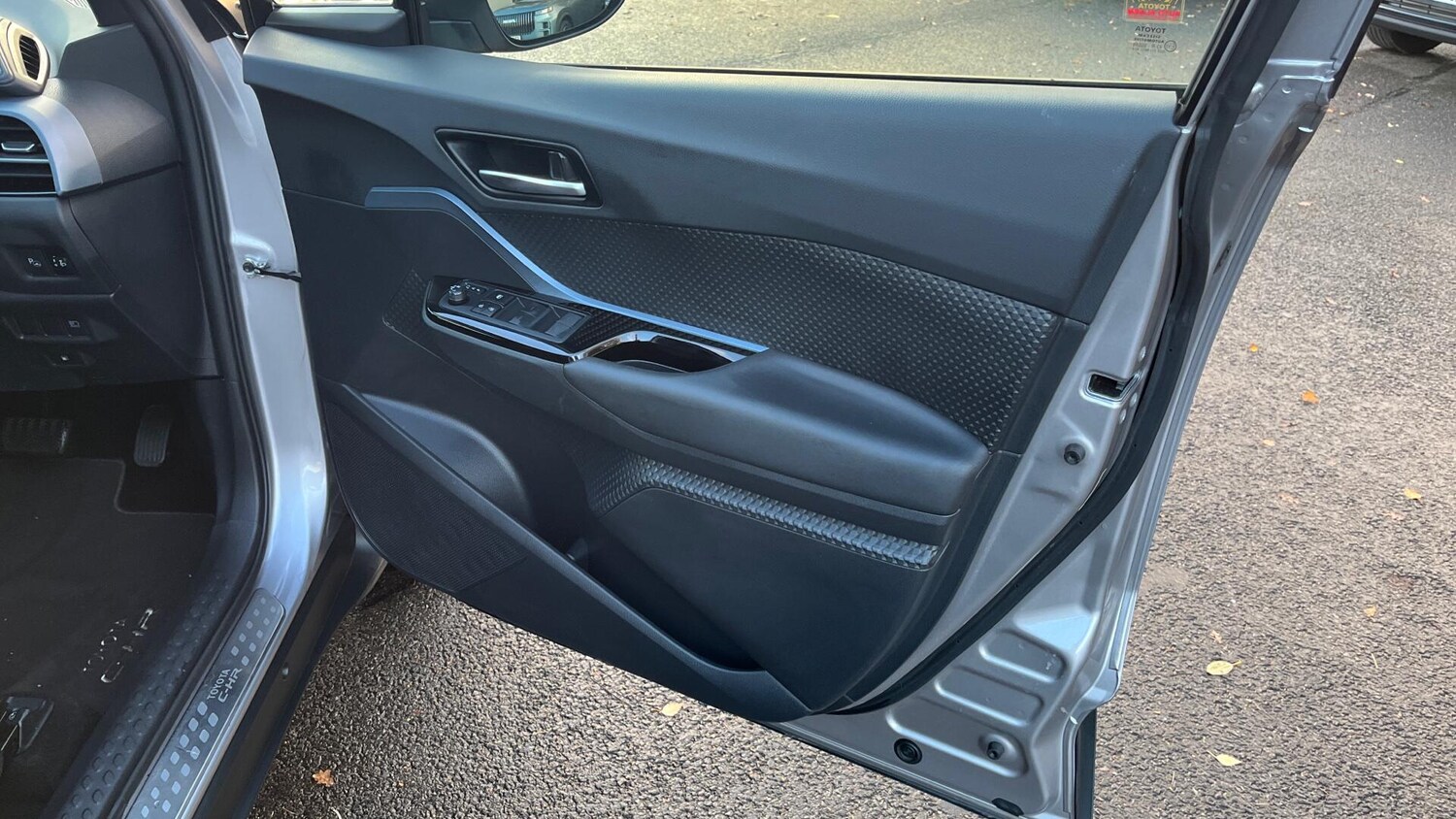 Used Toyota C-HR 2021 for sale - 76735310: Photo 23