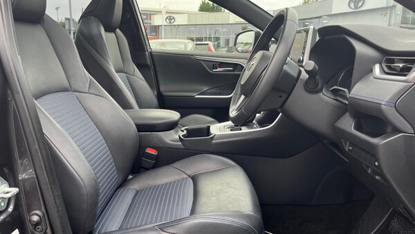 Used Toyota RAV4 2022 for sale - 75634722: Photo 11
