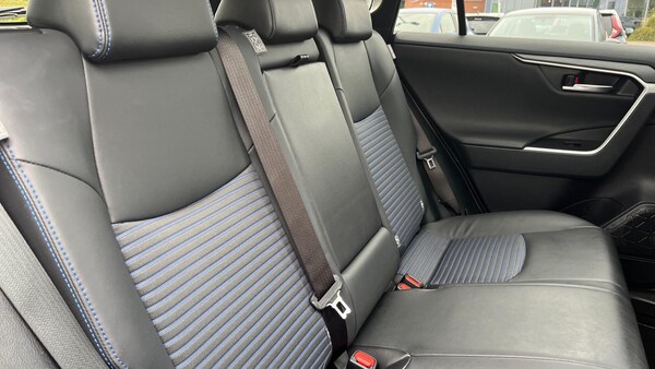 Used Toyota RAV4 2022 for sale - 75634722: Photo 12