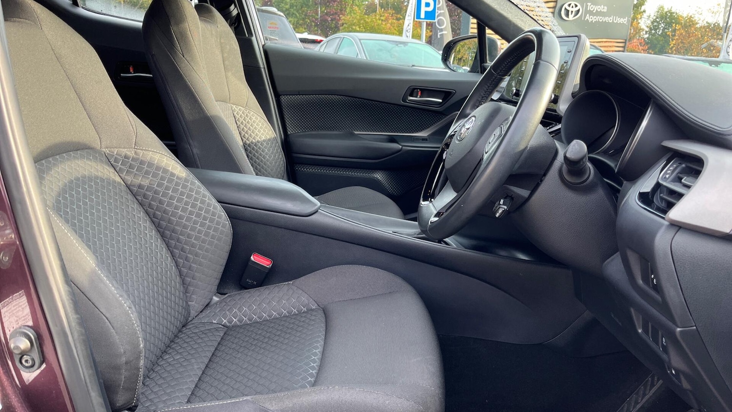 Used Toyota C-HR 2022 for sale - 76121619: Photo 11