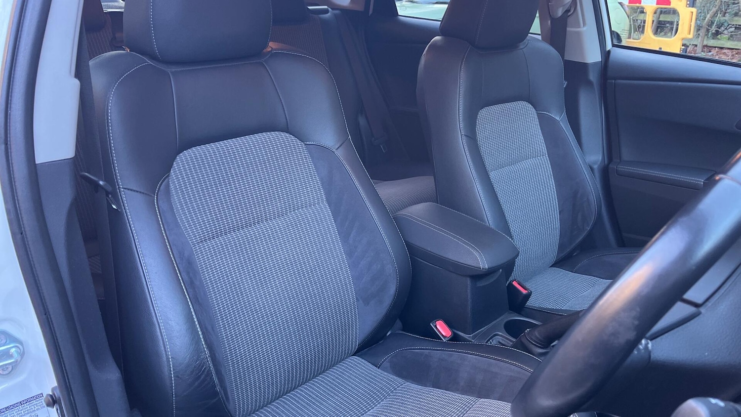 Used Toyota Auris 2017 for sale - 76735102: Photo 25