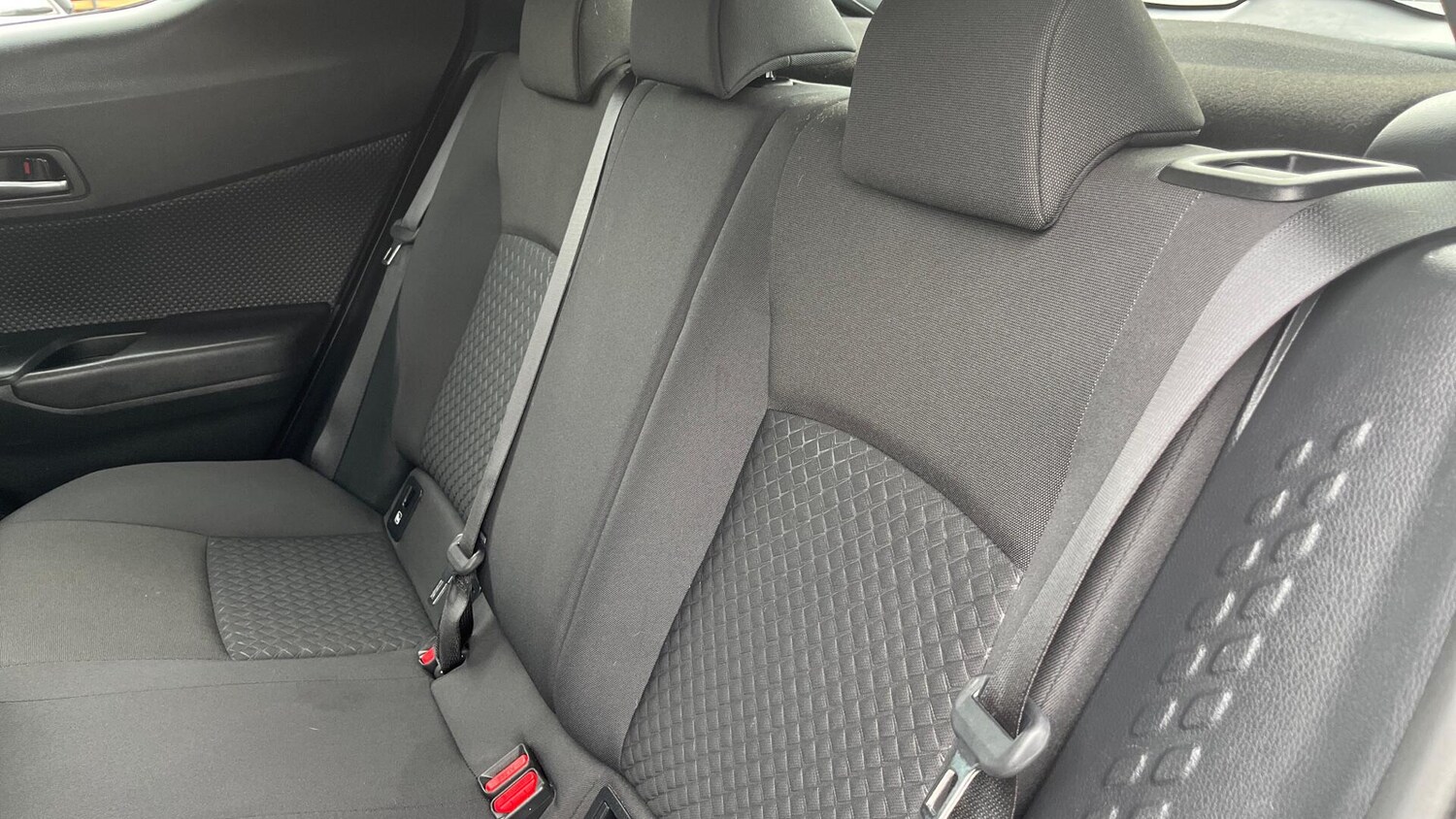 Used Toyota C-HR 2023 for sale - 75647115: Photo 13