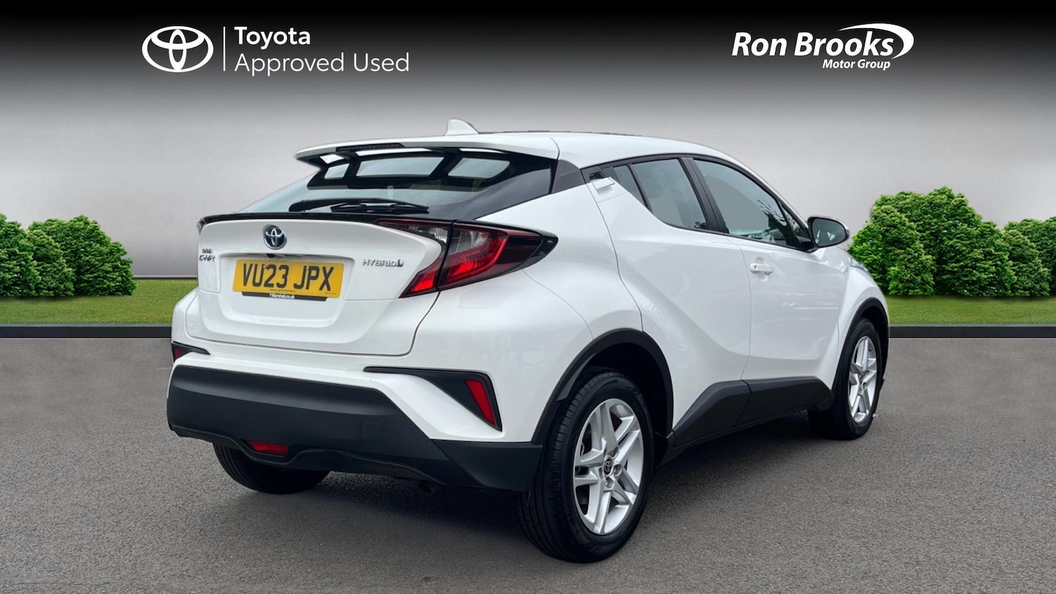 Used Toyota C-HR 2023 for sale - 75647115: Photo 2
