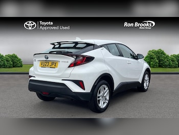 Used Toyota C-HR 2023 for sale - 75647115: Photo