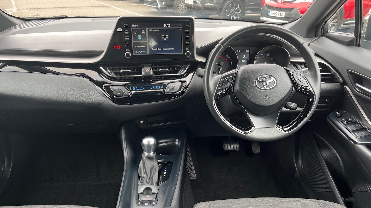 Used Toyota C-HR 2023 for sale - 75647115: Photo 5