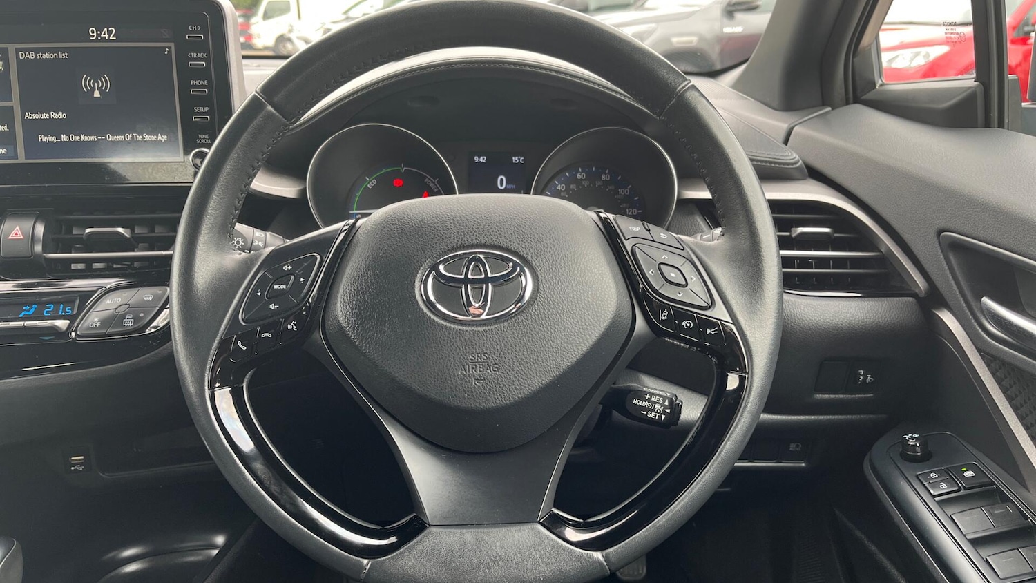 Used Toyota C-HR 2023 for sale - 75647115: Photo 8