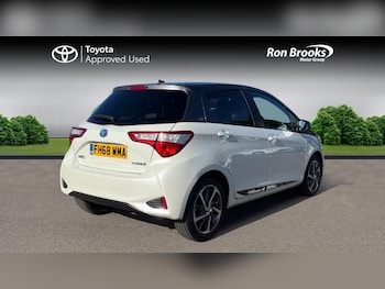 Used Toyota Yaris 2019 for sale - 75681887: Photo
