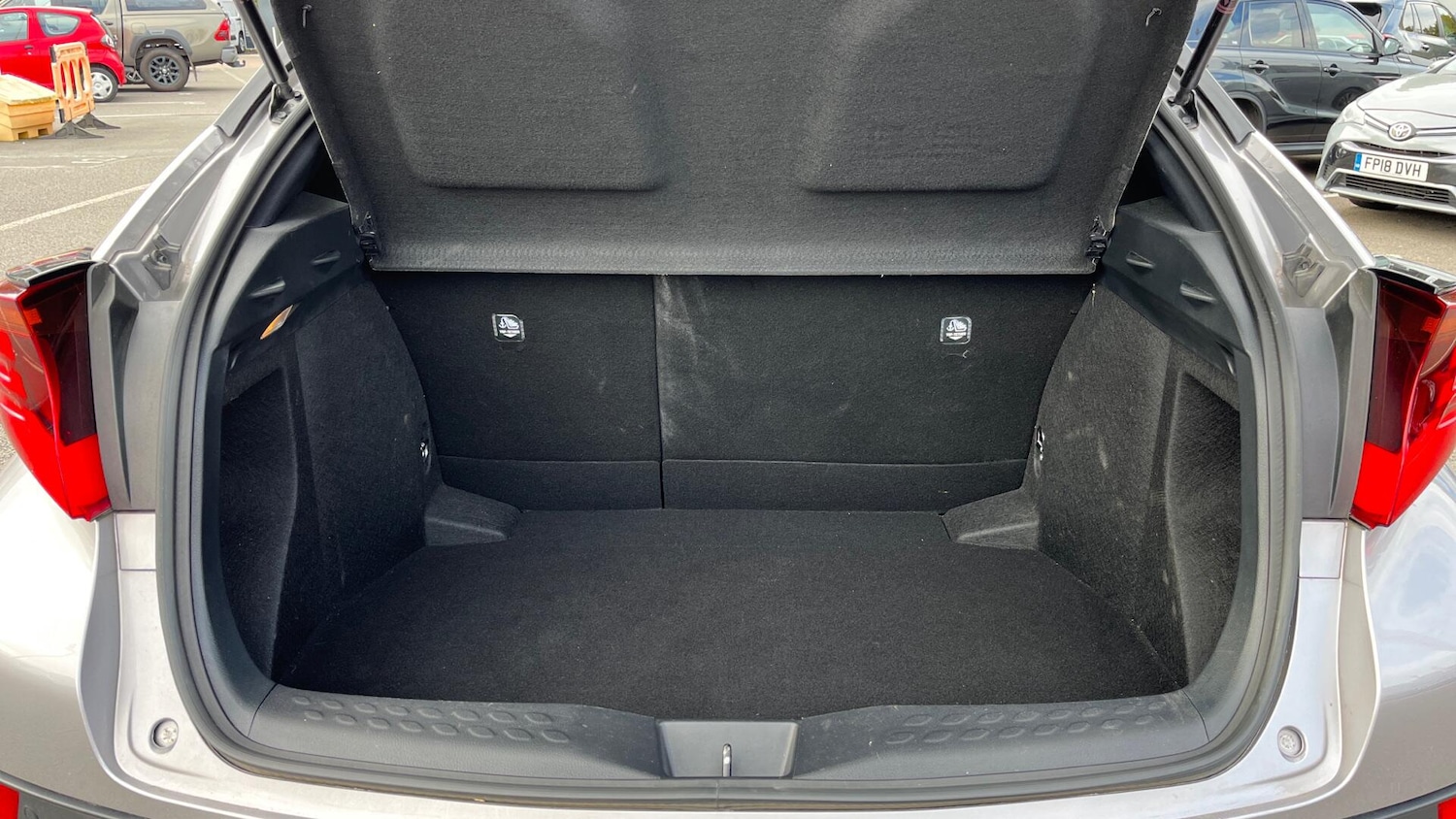 Used Toyota C-HR 2021 for sale - 76094714: Photo 14