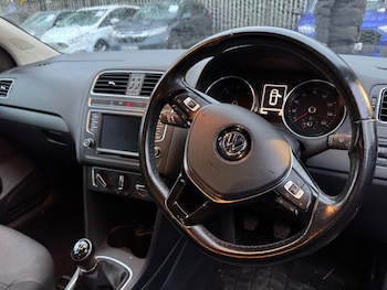 Used Volkswagen Polo 2016 for sale - 77468466: Photo