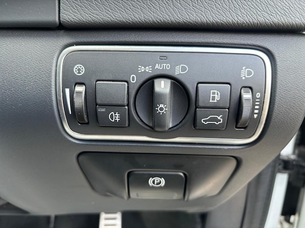 Used Volvo S60 2017 for sale - 74946108: Photo 10