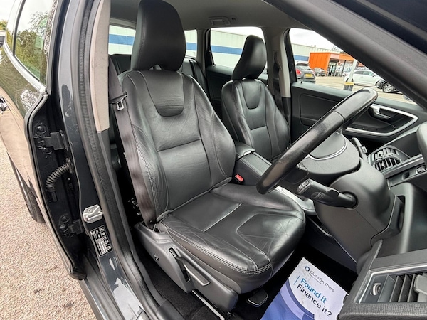 Used Volvo XC60 2017 for sale - 75646563: Photo 5