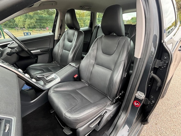 Used Volvo XC60 2017 for sale - 75646563: Photo 6