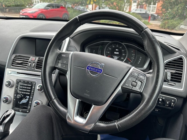 Used Volvo XC60 2017 for sale - 75646563: Photo 9