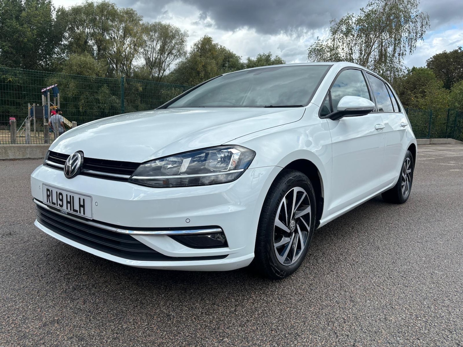 Used Volkswagen Golf 2019 for sale - 76988997: Photo 1