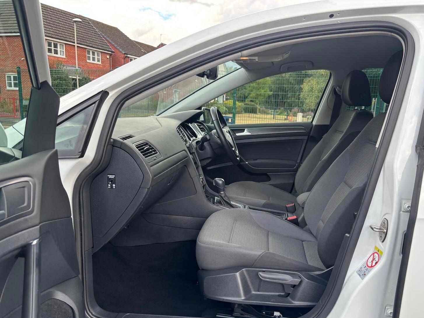 Used Volkswagen Golf 2019 for sale - 76988997: Photo 6