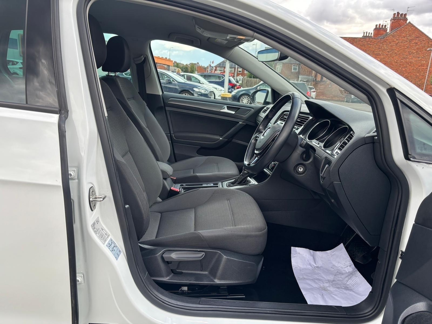 Used Volkswagen Golf 2019 for sale - 76988997: Photo 8