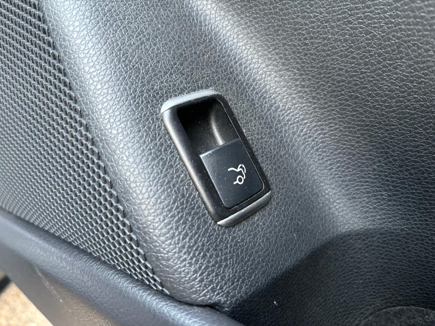 Used Mercedes-Benz CLA 2015 for sale - 77412200: Photo 21