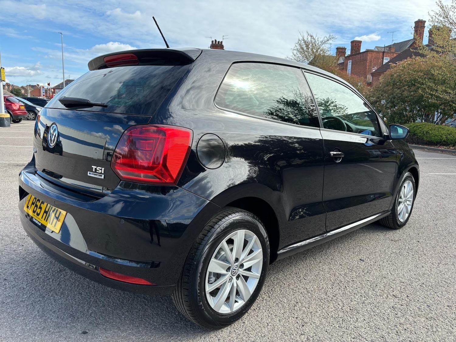 Used Volkswagen Polo 2015 for sale - 78205311: Photo 10