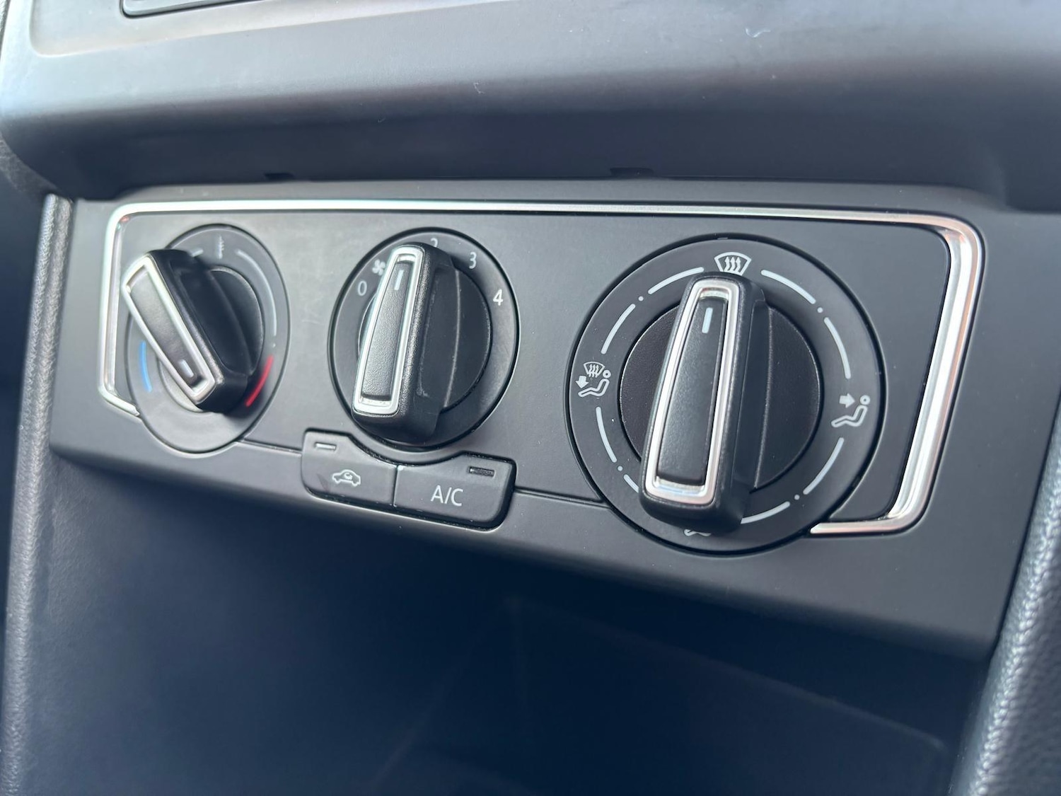 Used Volkswagen Polo 2015 for sale - 78205311: Photo 21