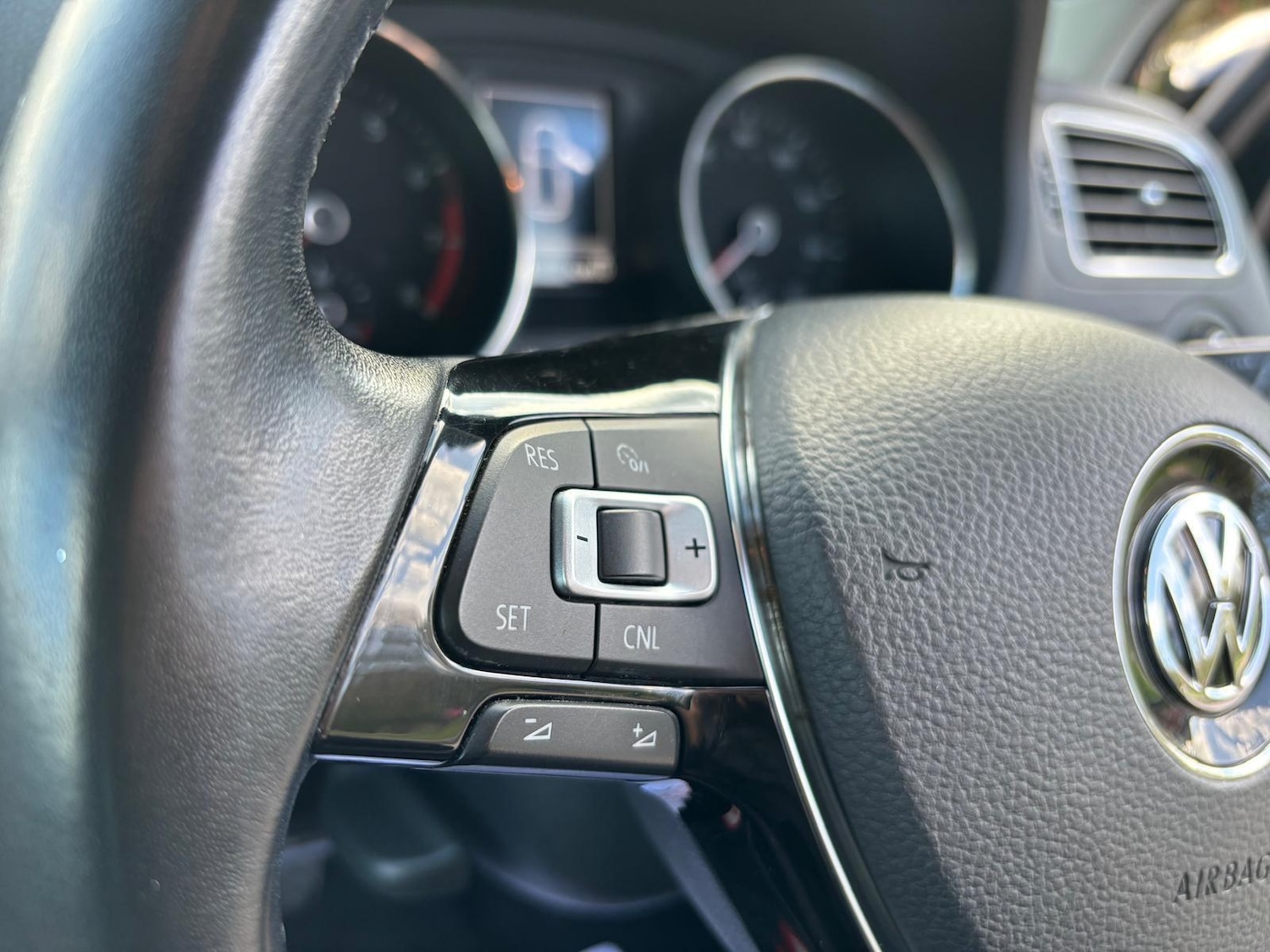 Used Volkswagen Polo 2015 for sale - 78205311: Photo 22