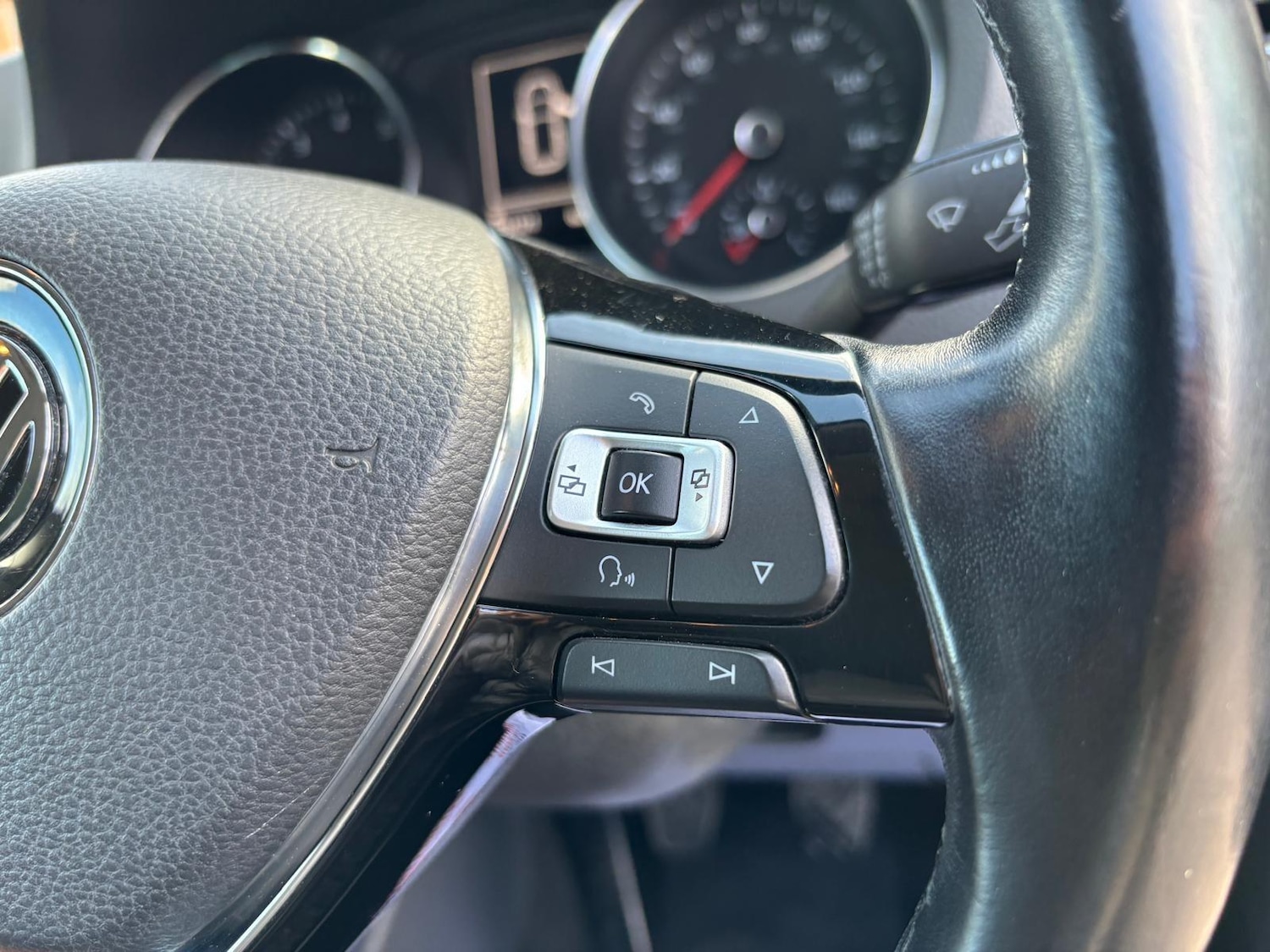 Used Volkswagen Polo 2015 for sale - 78205311: Photo 24