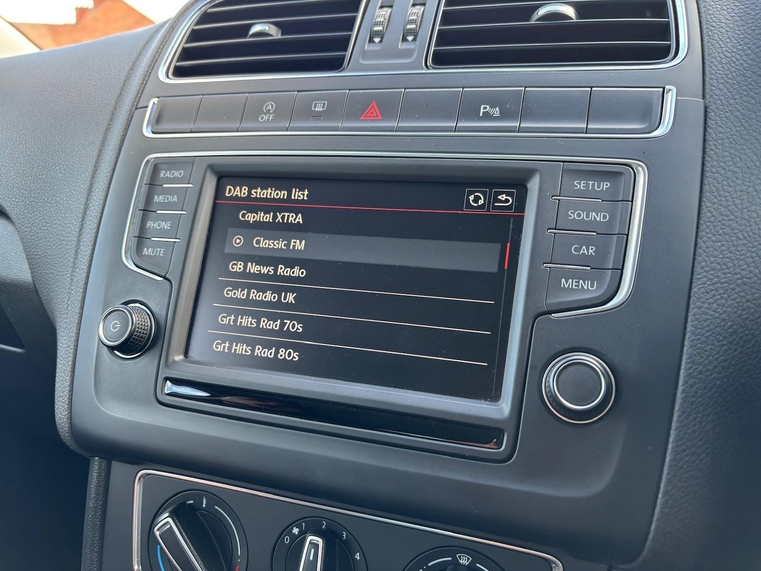 Used Volkswagen Polo 2015 for sale - 78205311: Photo 33