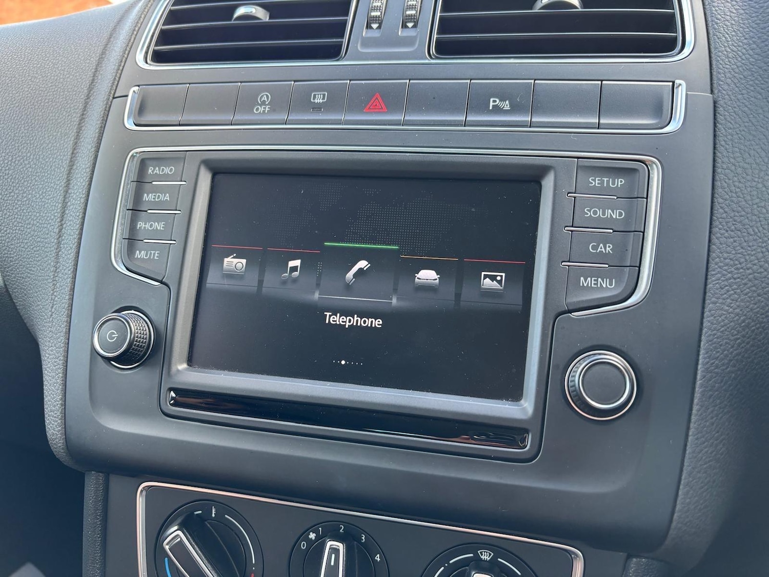 Used Volkswagen Polo 2015 for sale - 78205311: Photo 38