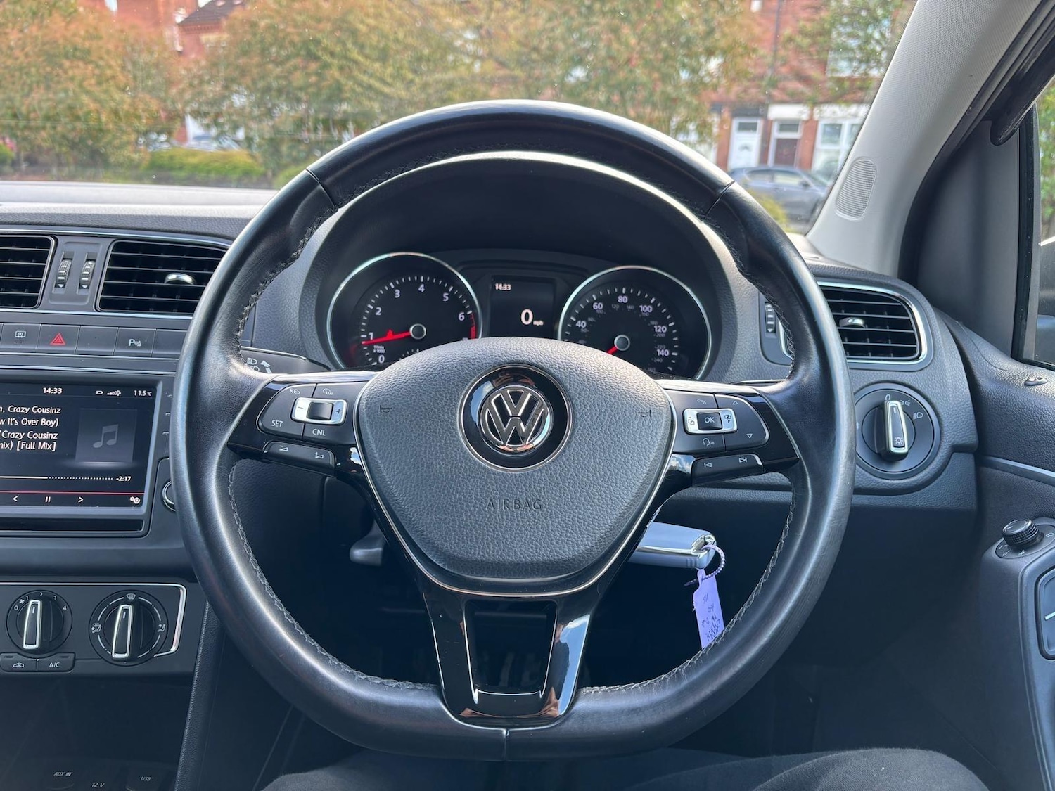 Used Volkswagen Polo 2015 for sale - 78205311: Photo 44