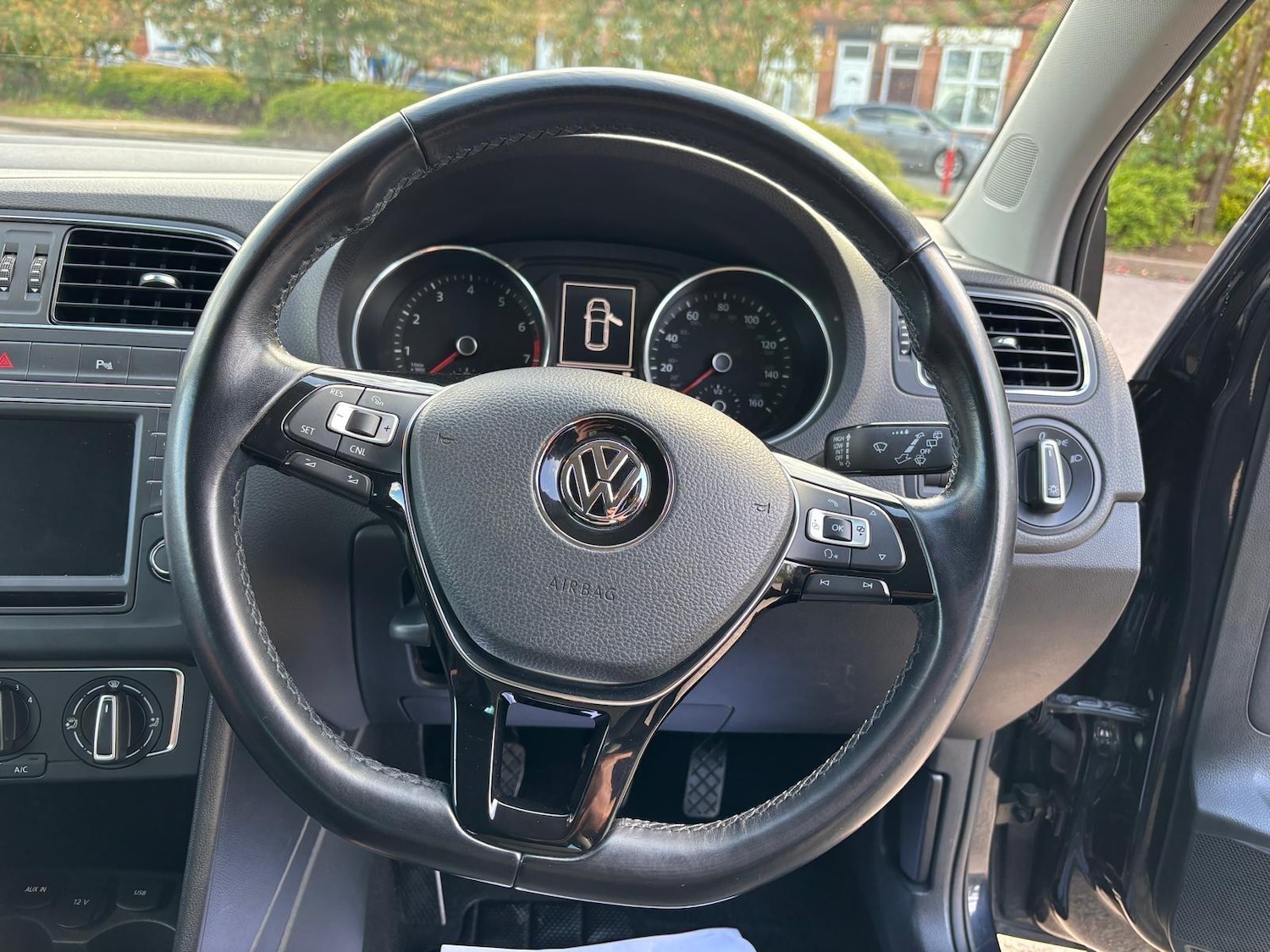 Used Volkswagen Polo 2015 for sale - 78205311: Photo 45