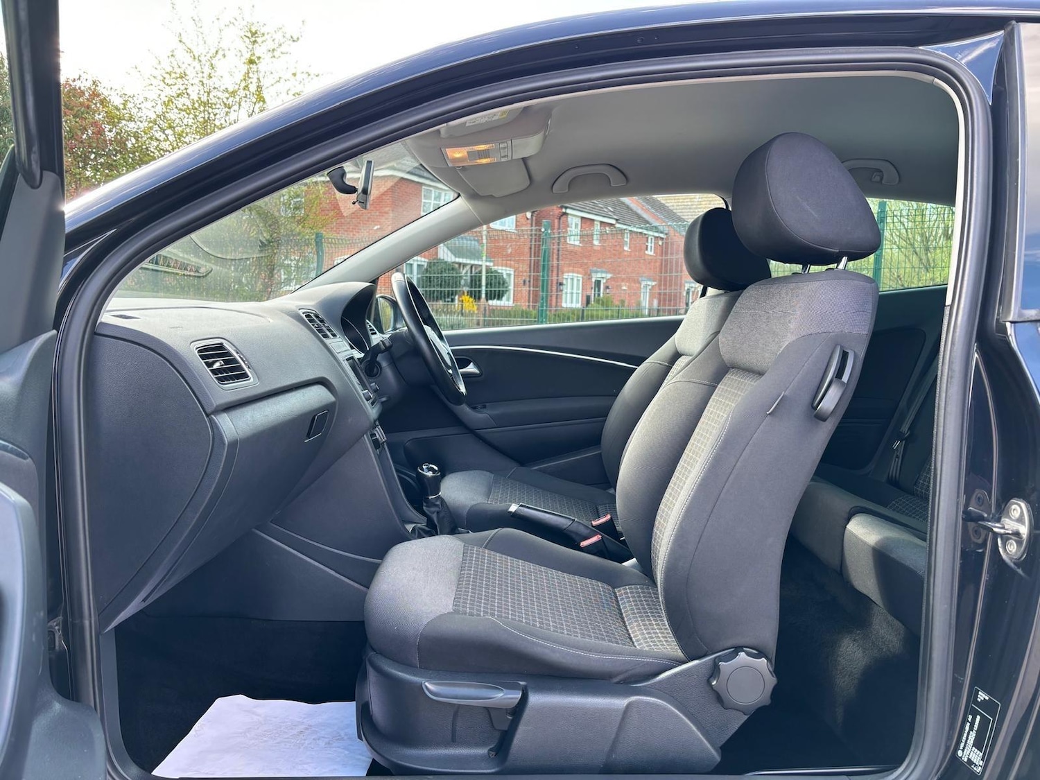 Used Volkswagen Polo 2015 for sale - 78205311: Photo 46