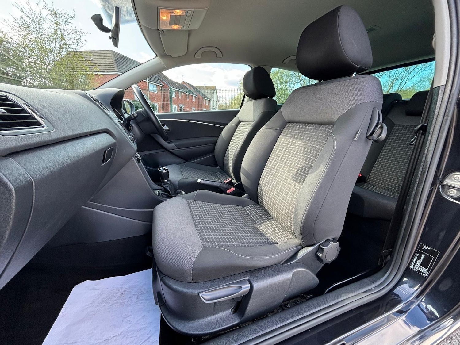 Used Volkswagen Polo 2015 for sale - 78205311: Photo 47