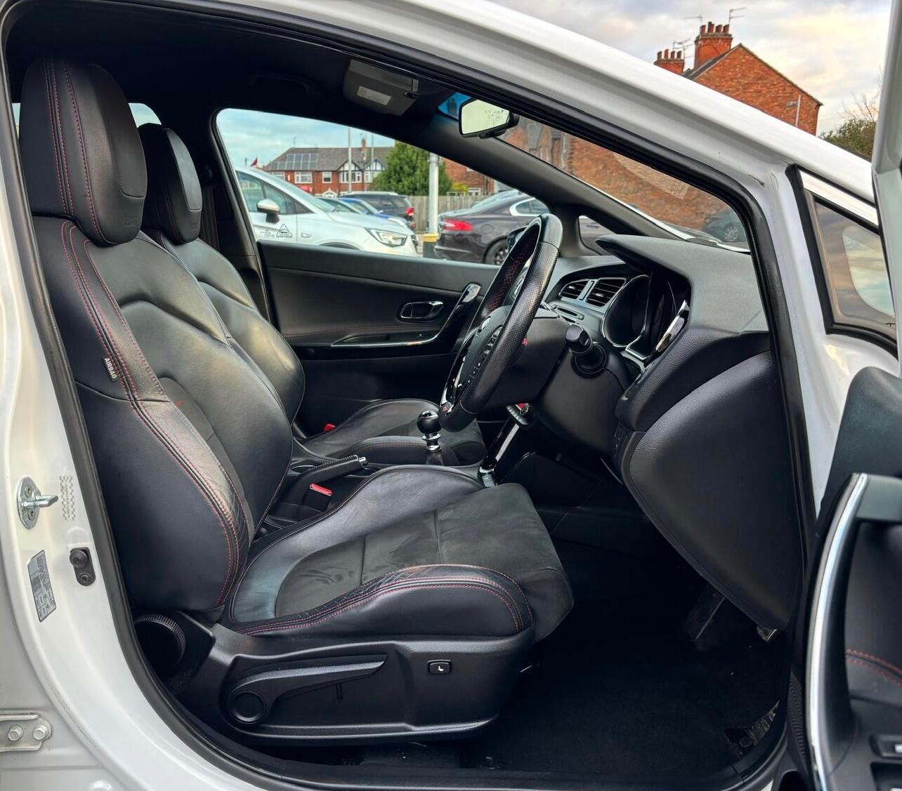 Used Kia Ceed 2015 for sale - 76527807: Photo 18