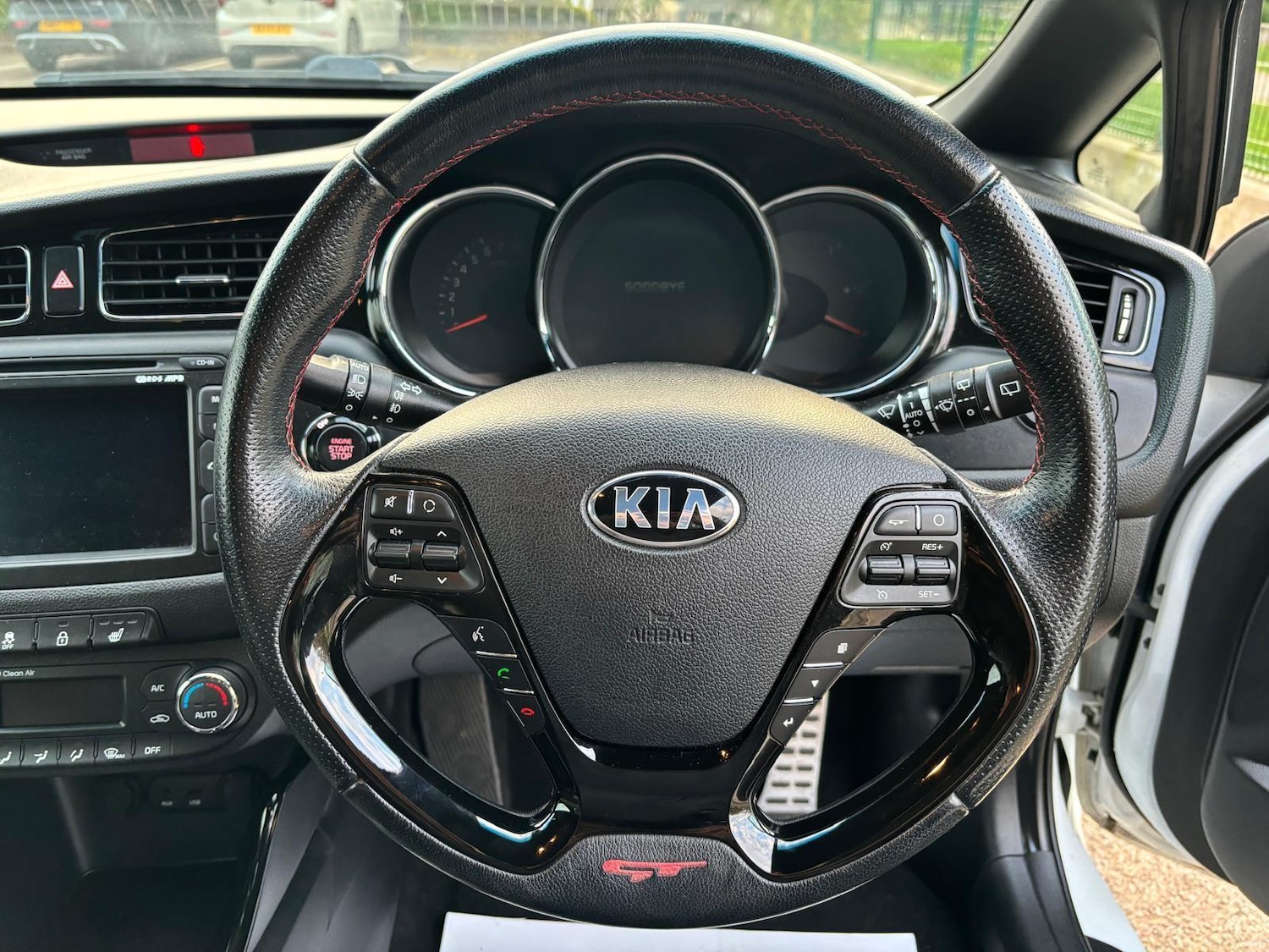 Used Kia Ceed 2015 for sale - 76527807: Photo 6