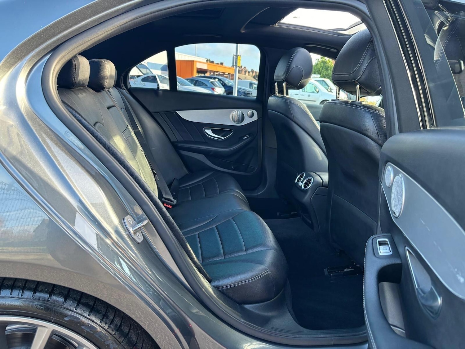 Used Mercedes-Benz C Class 2017 for sale - 76786900: Photo 40