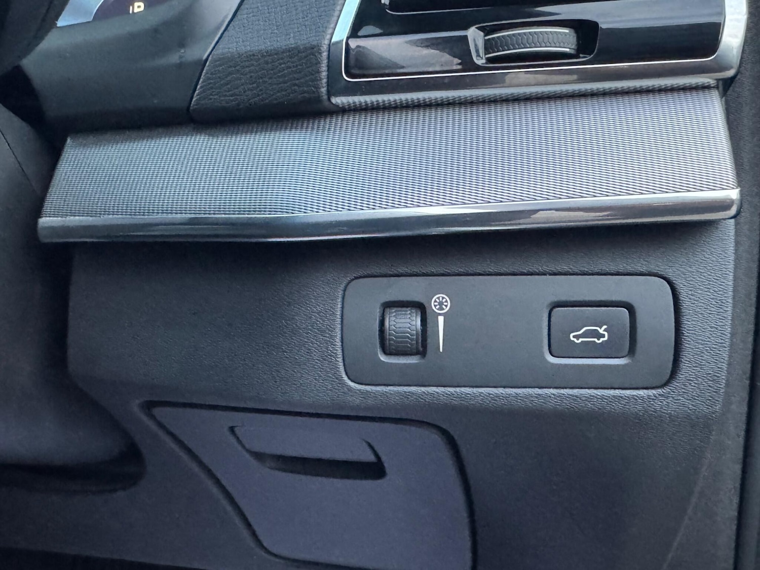 Used Volvo XC90 2015 for sale - 77538215: Photo 12