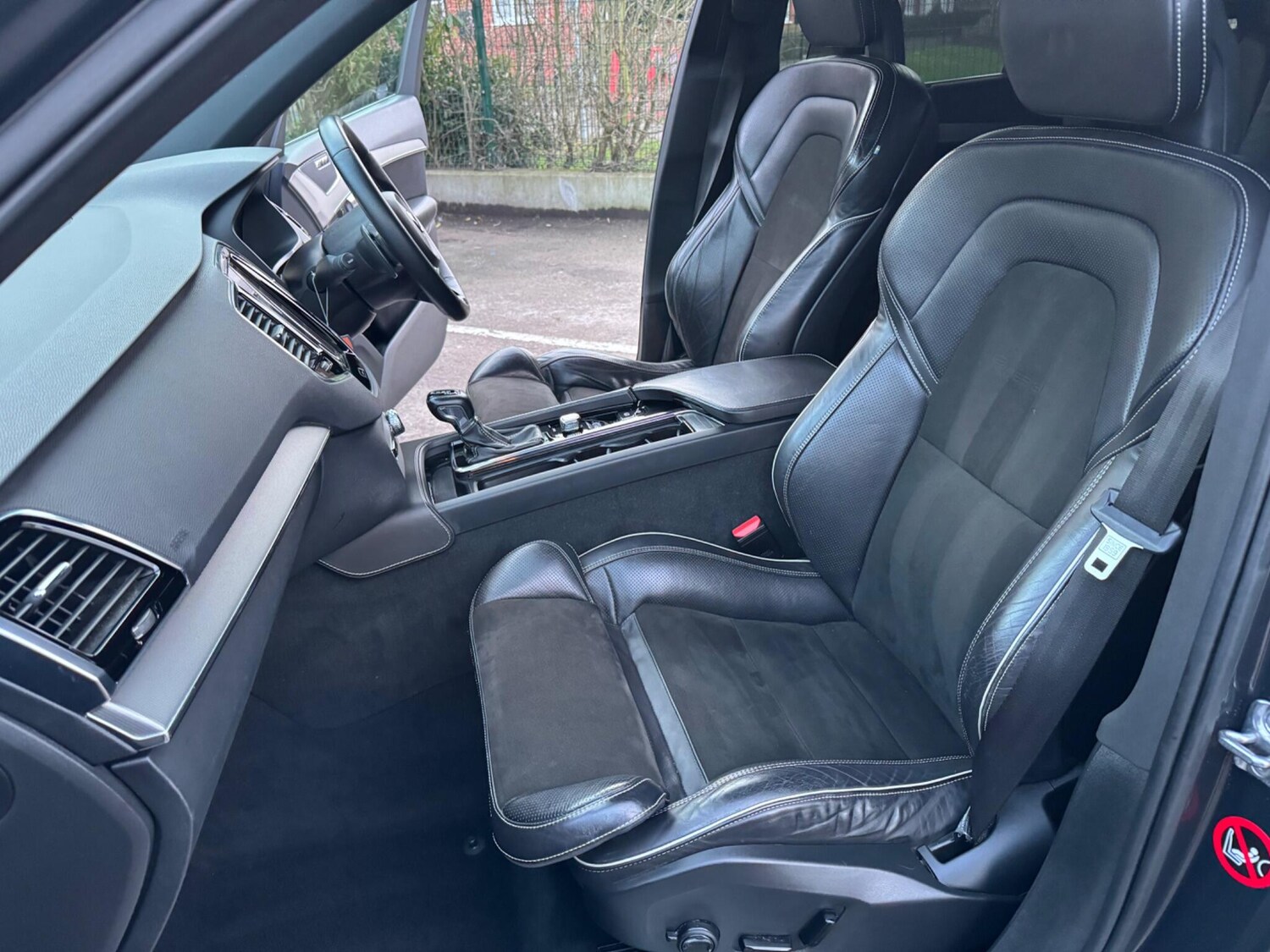 Used Volvo XC90 2015 for sale - 77538215: Photo 28