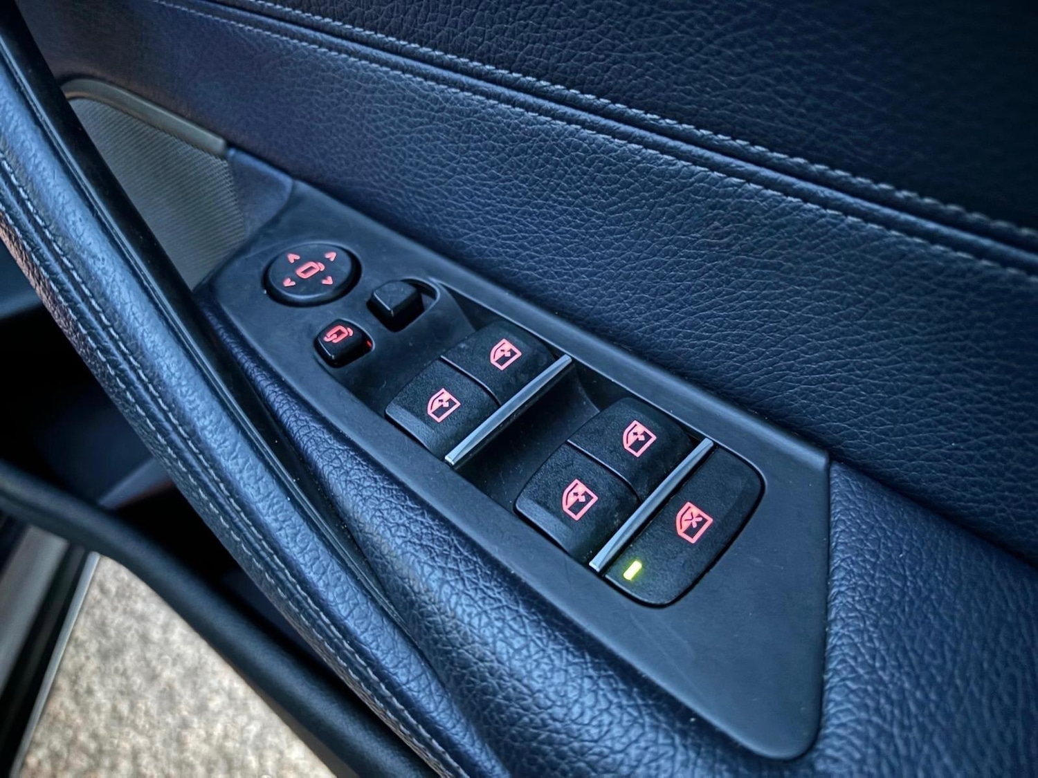 Used BMW 5 Series 2017 for sale - 77166890: Photo 12