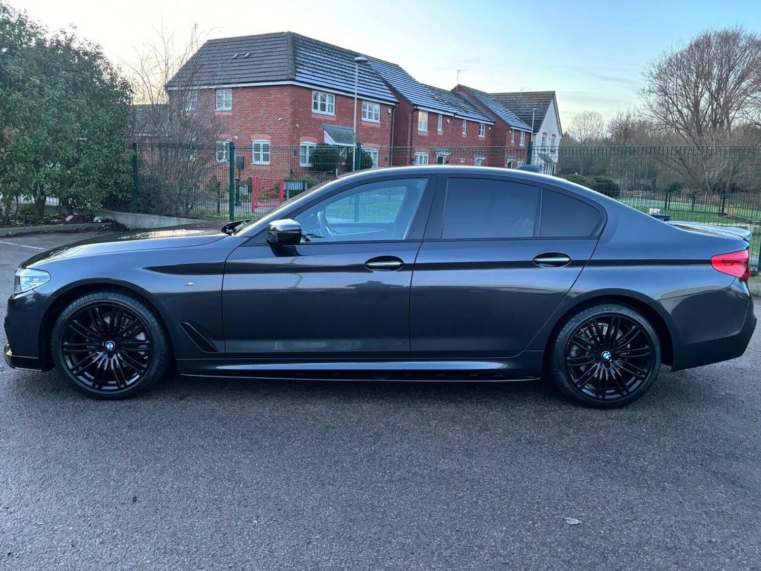 Used BMW 5 Series 2017 for sale - 77166890: Photo 2