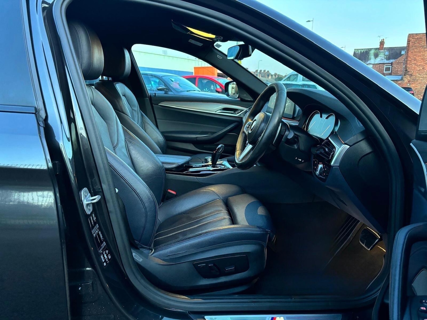 Used BMW 5 Series 2017 for sale - 77166890: Photo 30